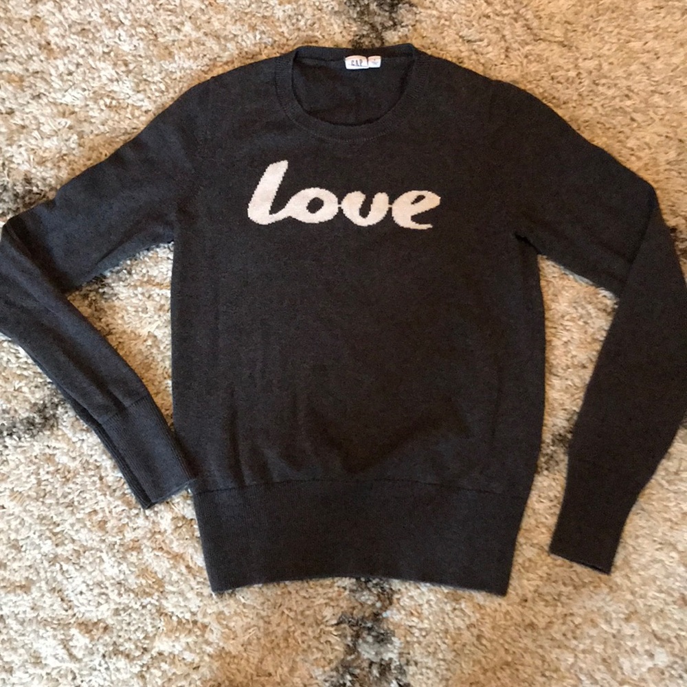 Gap sweater